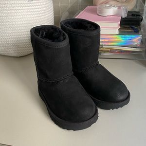 Toddler Uggs size 8